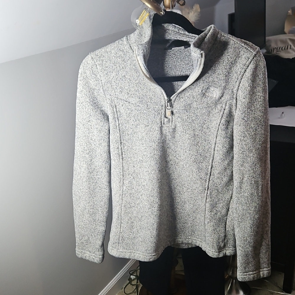 The North Face Heather Gray Fleece Pullover